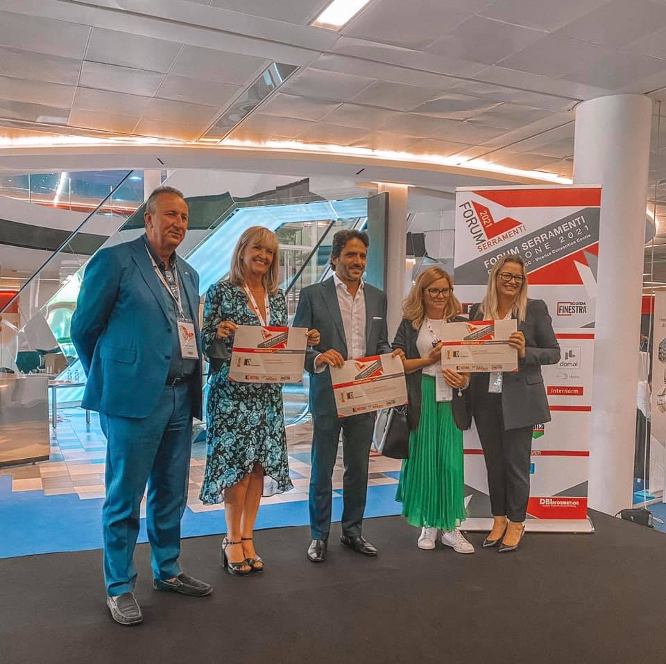 Arredoporte vince il Premio Giuria Categoria Rivenditori al Forum Serramenti 2021